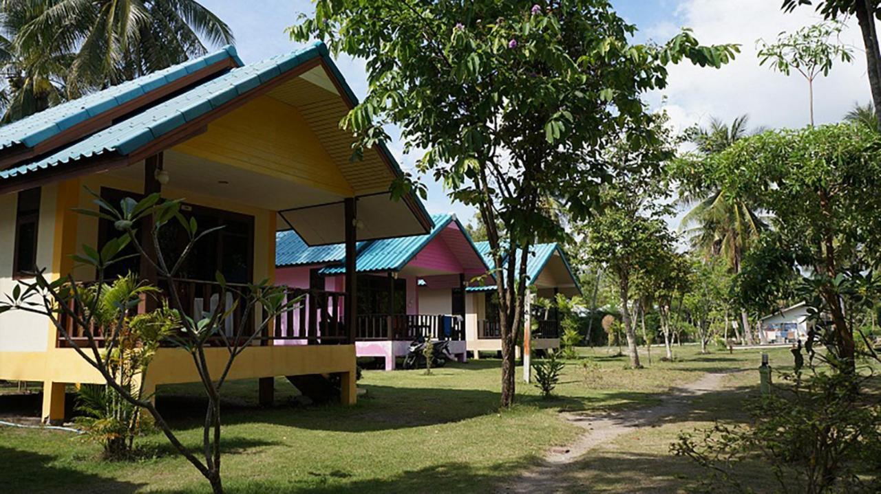 Siraya Beachfront Resort เกาะพะงัน ภายนอก รูปภาพ
